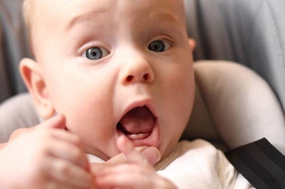 WHEN DO BABIES START TEETHING?